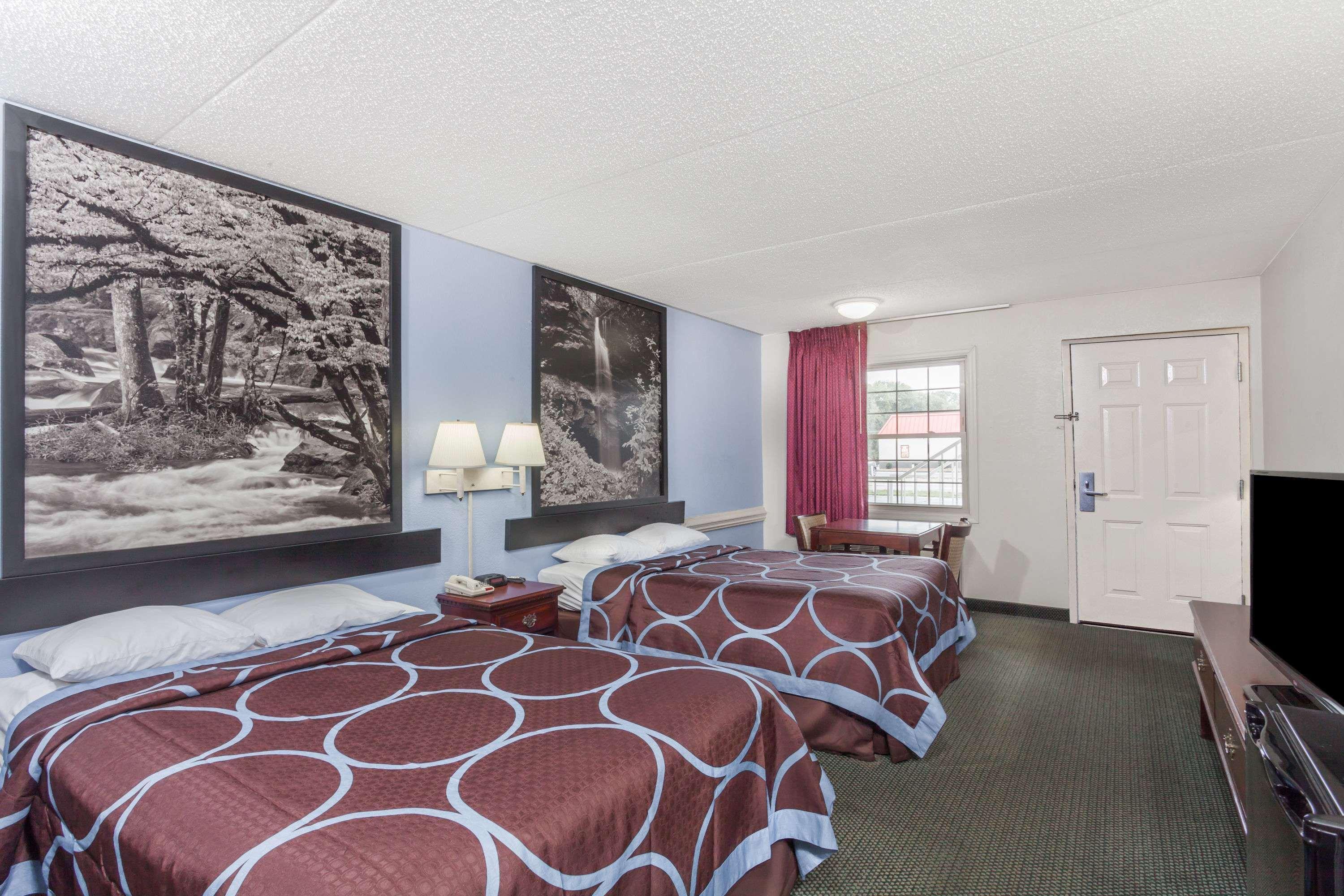 Super 8 By Wyndham Kingston Hotell Exteriör bild