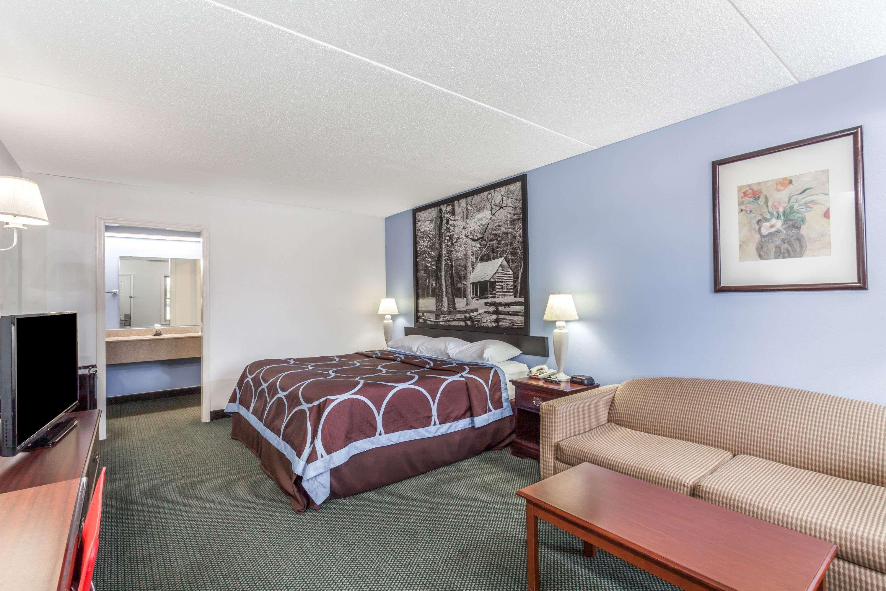 Super 8 By Wyndham Kingston Hotell Exteriör bild