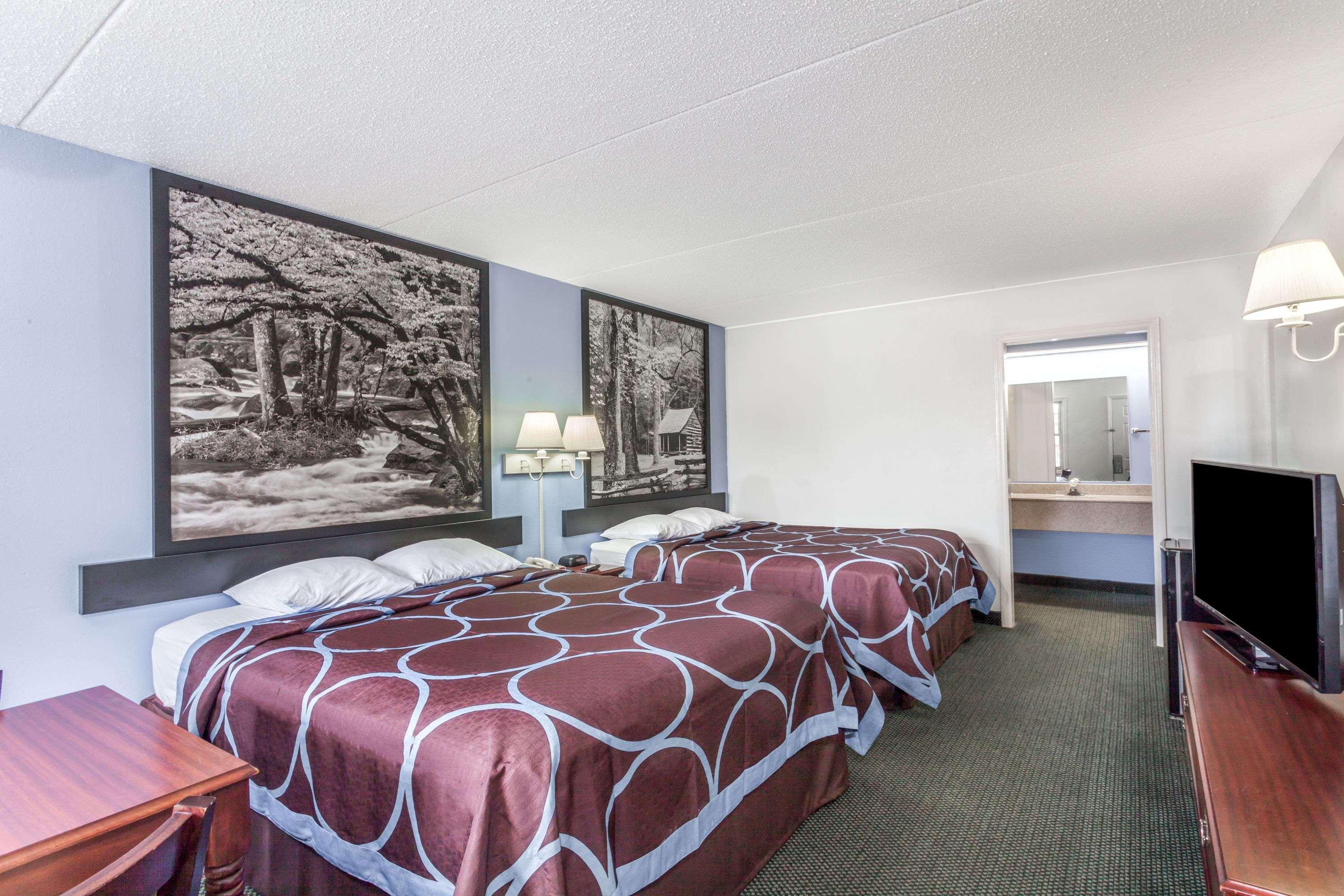 Super 8 By Wyndham Kingston Hotell Exteriör bild