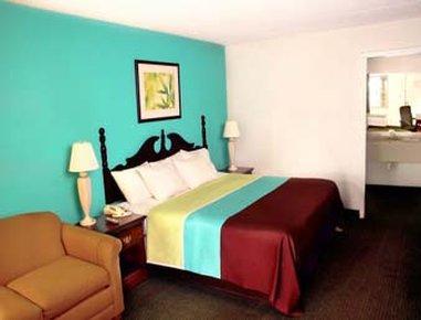 Super 8 By Wyndham Kingston Hotell Exteriör bild