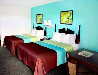 Super 8 By Wyndham Kingston Hotell Exteriör bild